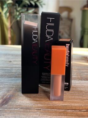Huda Beauty Bundle FauxFilter Foundation Stick Milkshake & Color Corrector Peach